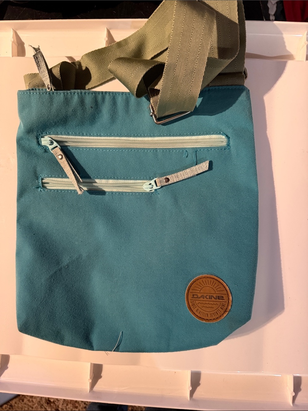 Dakine Teal Crossbody Shoulder Bag with Olive Strap